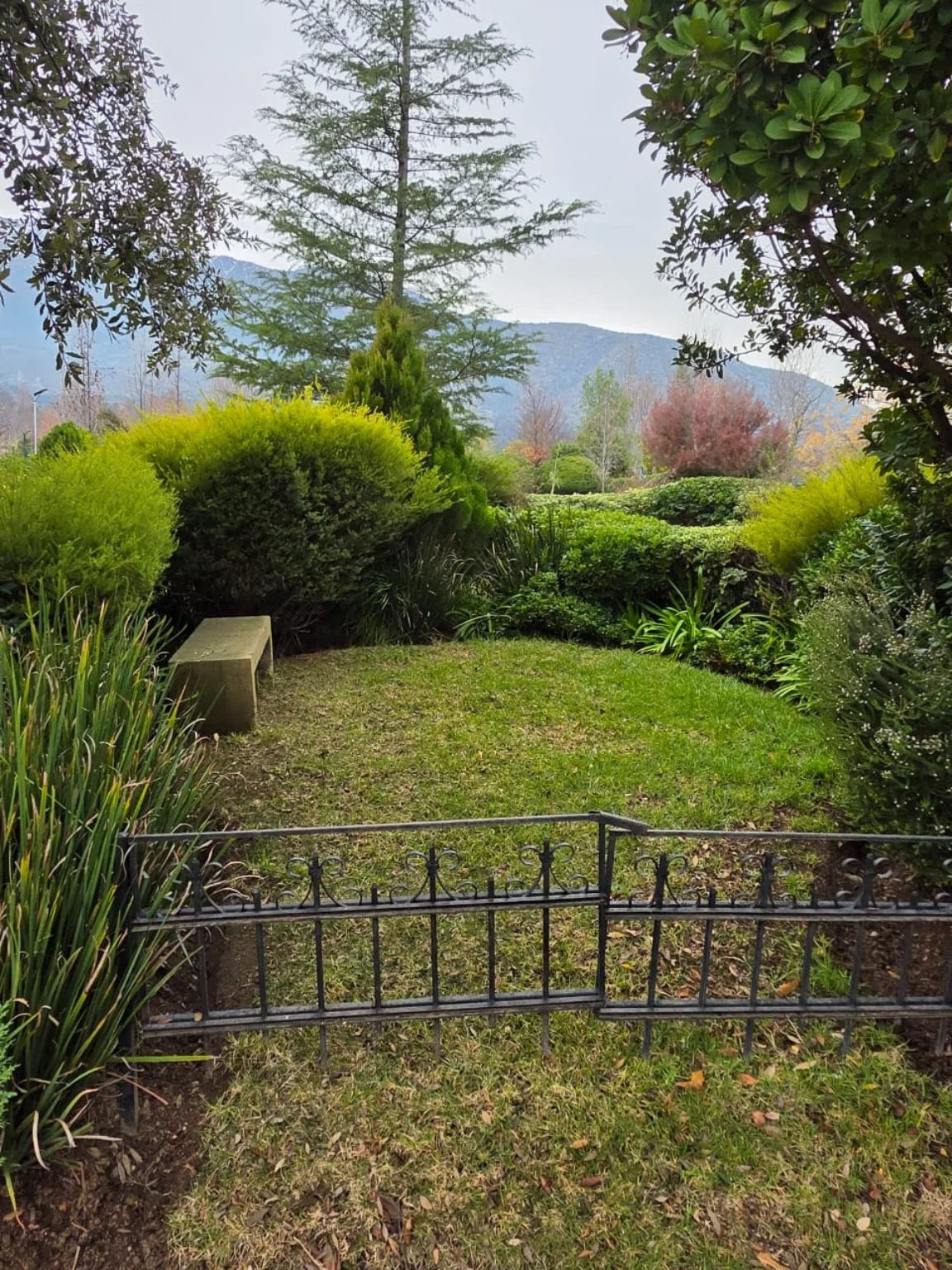 Jardín Familiar en Parque del Recuerdo Cordillera